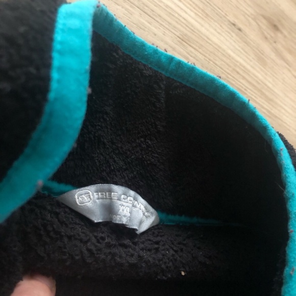 Free Country Black and Aqua Fleece Pullover - Picture 8 of 9